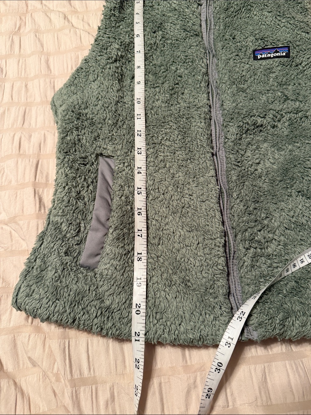 Patagonia fleece vest size small - Picture 6 of 9